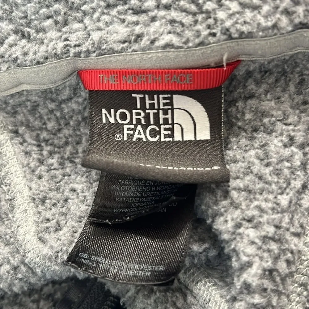 The North Face 1/4 zip pullover size medium
